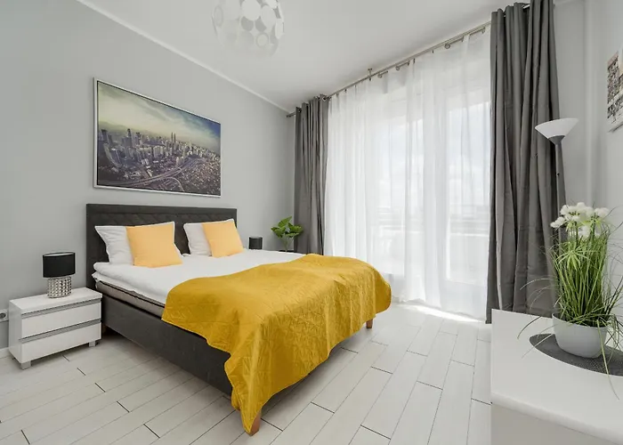 Center Close To The Market And Park With Parking & Air Conditioning By Renters Prestige Wroclaw