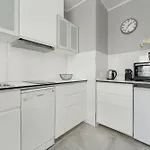 Center Close To The Market And Park With Parking & Air Conditioning By Renters Prestige Wrocław