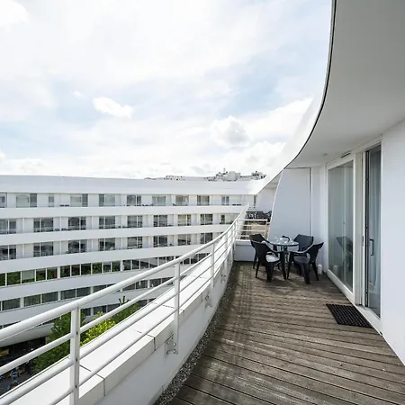 Center Close To The Market And Park With Parking & Air Conditioning By Renters Prestige Apartament *